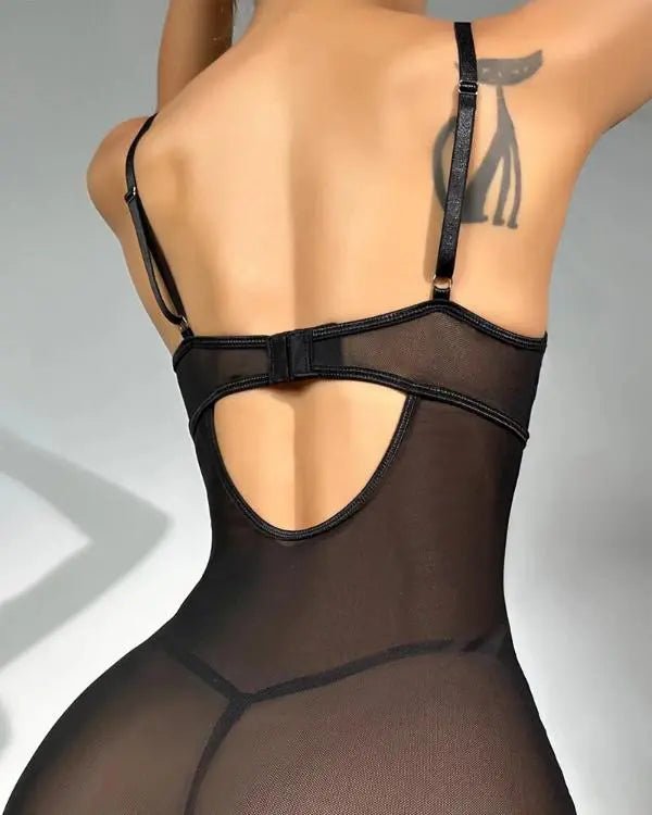 Babydoll à découpes en dentelle et maille transparente avec culotte - SpencerFashion