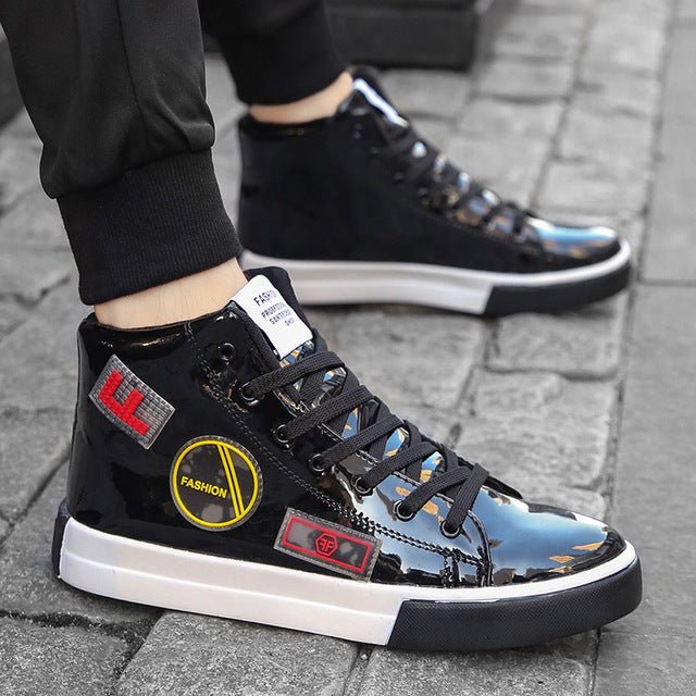 Chaussures décontractées couleur or - SpencerFashion