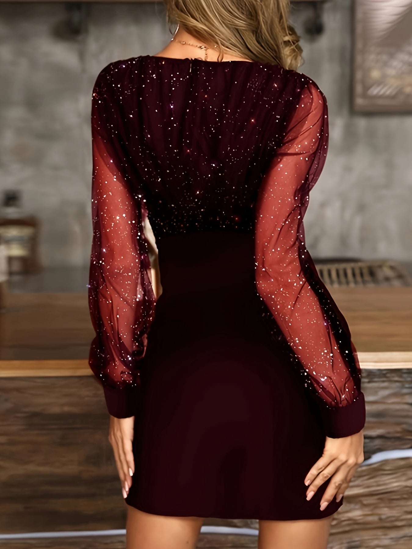 Robe élégante en maille semi-transparente et moulante - SpencerFashion